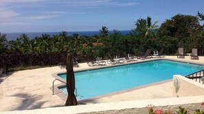Pool - Country Club Villas - Ocean View Condo • Golf Course • Walk to Bay (Kailua Kona)