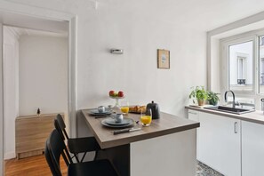 Dining - Lovely 2BR in the Heart of Le Marais (Paris)