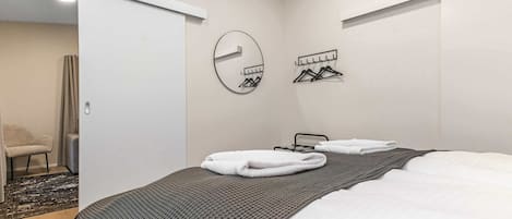 1 bedroom, WiFi, bed sheets