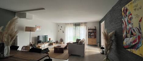 Smart TV, books, music library, stereo