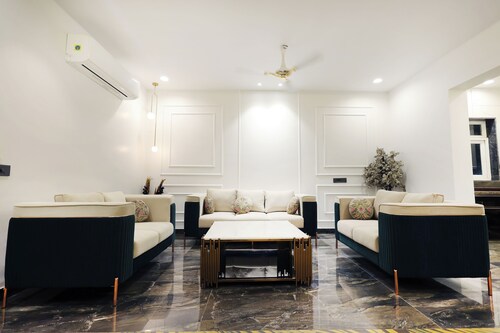 Marwah Farms - Yoga Retreat Villa