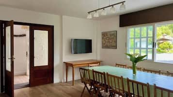 Family House, Patio, Mountain View | Dining