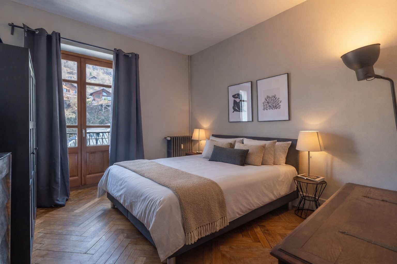 2 dormitorios, tabla de planchar con plancha, wifi y ropa de cama