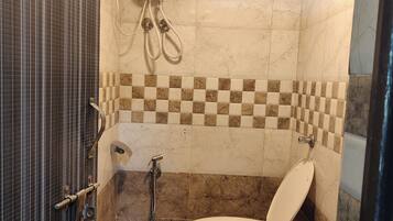 Doppia Deluxe, vista città | Bagno