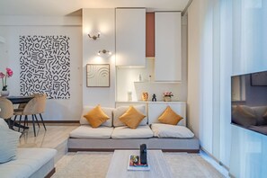 Living area - "3 Bedrooms in Center" Penthouse Garden View + Duomo 5Min. (Milano)