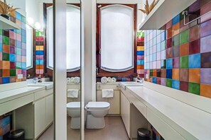 Shower, hair dryer, bidet, towels - "3 Bedrooms in Center" Penthouse Garden View + Duomo 5Min. (Milano)