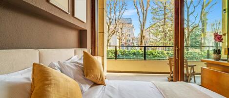 3 chambres, fer et planche à repasser, Wi-Fi, draps fournis