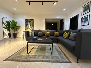 Deluxe appartement, balkon, uitzicht op de stad | Interieur