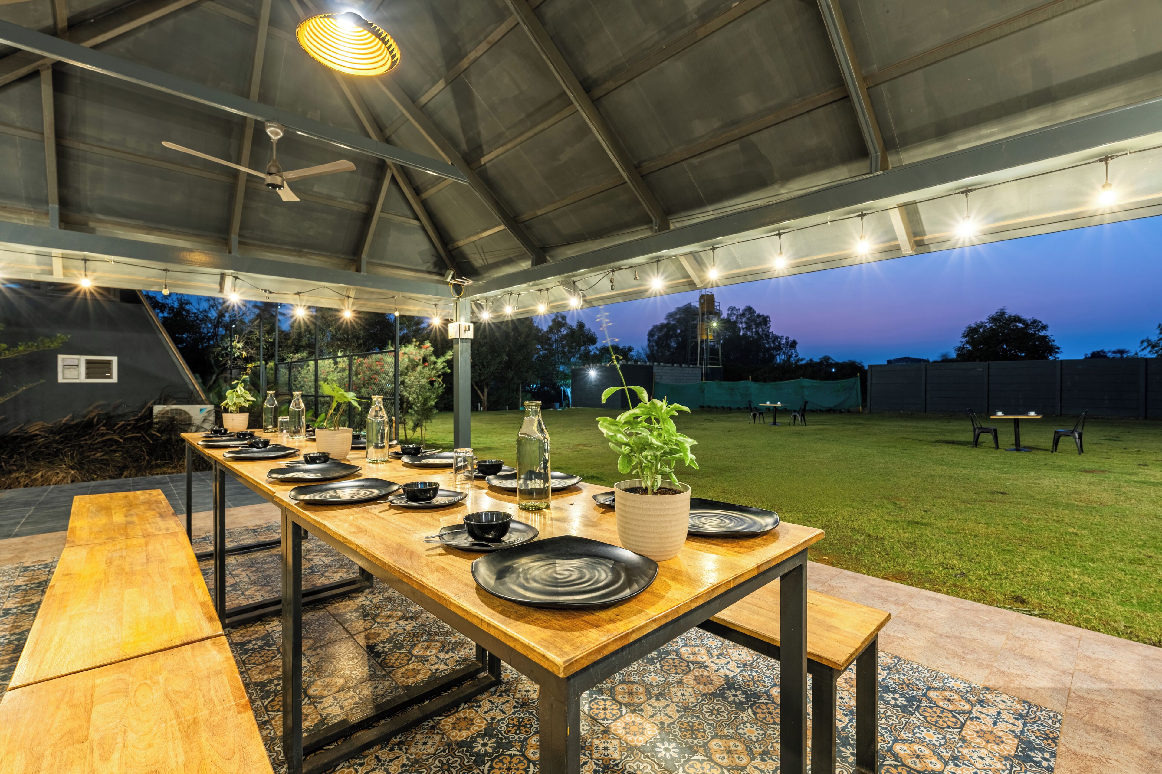 Outdoor dining