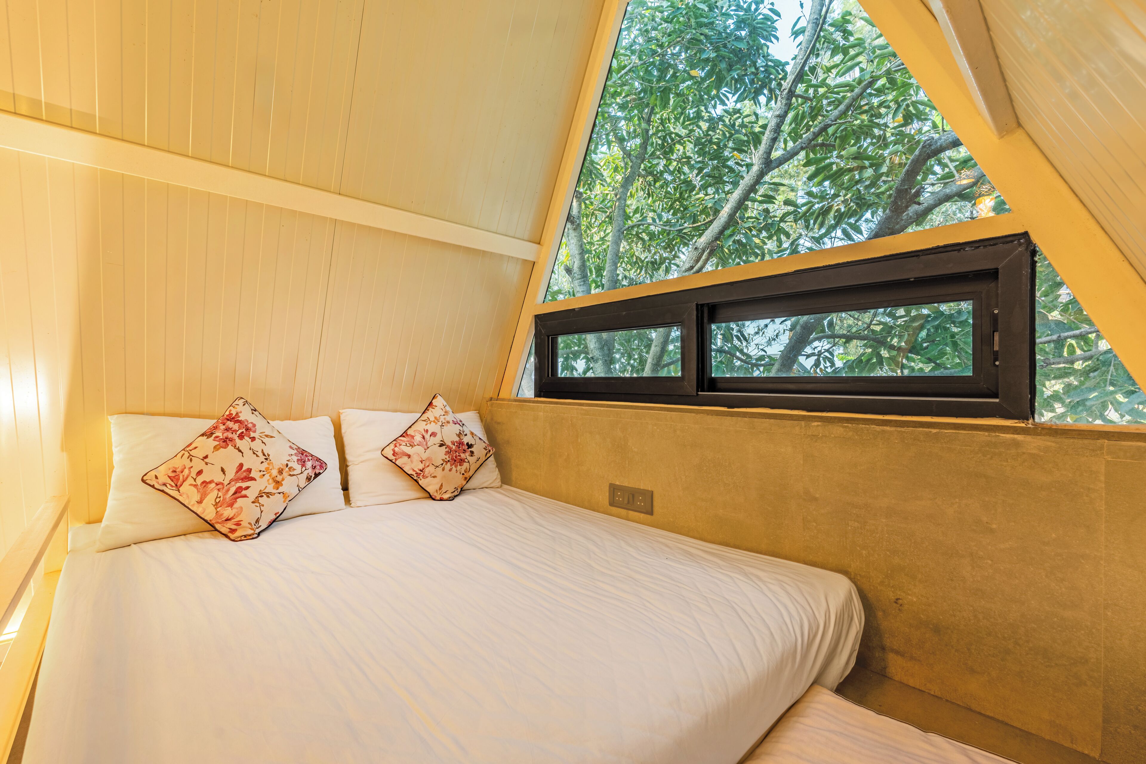 Luxury Room, Garden View