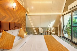Soundproofing, iron/ironing board, free WiFi - Alaya Stays Inara Retreat Cottage (Bengaluru)