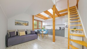 Apartment (11) | Wohnbereich | Flachbildfernseher