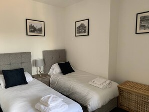 2 bedrooms, desk, iron/ironing board, WiFi - The Roaches Suite - Large 2 Bedroom Apartment (Alton Towers & Staffordshire Villages)