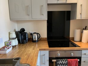 Private kitchen - The Roaches Suite - Large 2 Bedroom Apartment (Alton Towers & Staffordshire Villages)