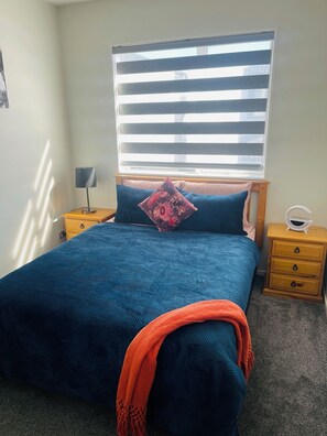 3 bedrooms, iron/ironing board, WiFi, bed sheets - 3 bedroom flat bus apartment (Manukau)