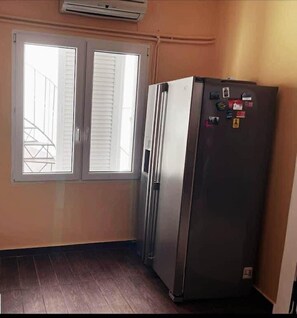 Interior - Apartment Sleeps 4 Near Acropolis Museum (Athens)