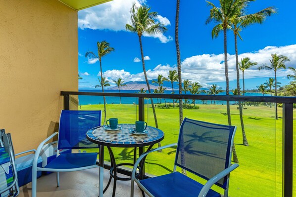 Outdoor dining - Kihei Surfside #311 - Charming Oceanfront Condo with AC: Your Perfect Retreat (Kihei, Maui)