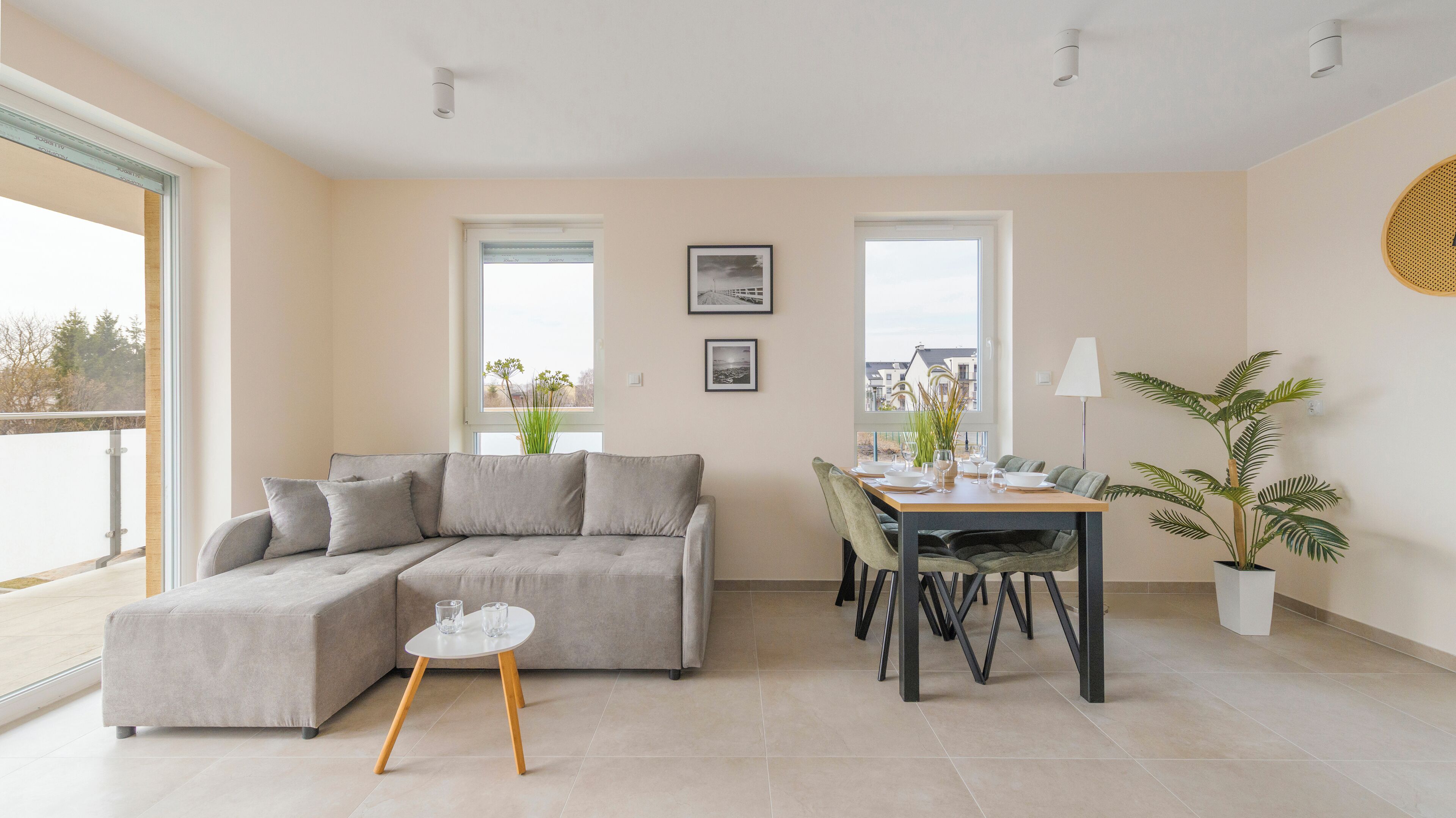 Apartment (4) | Living area