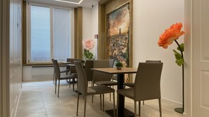 Siddeområde i lobbyen