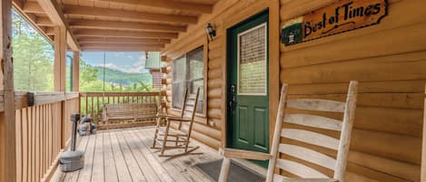 Signature Townhome, 4 Bedrooms, Hot Tub | Balcony