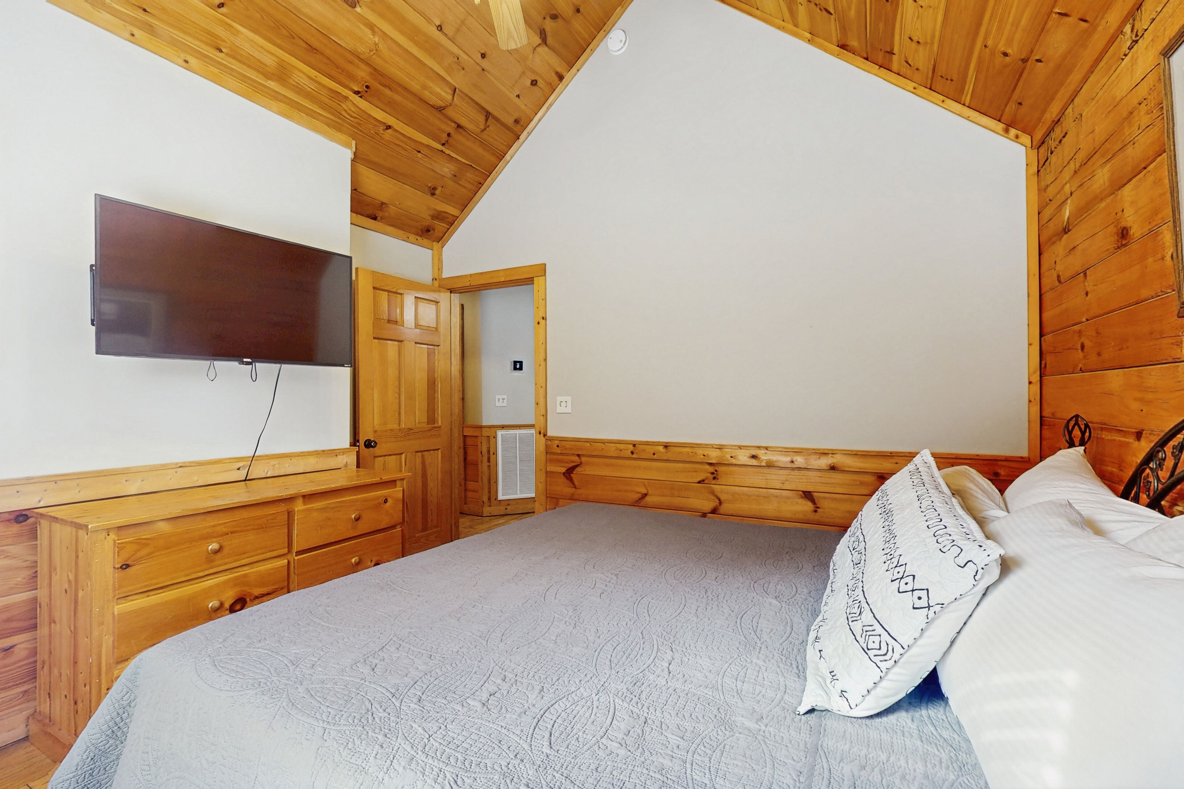 Signature Townhome, 4 Bedrooms, Hot Tub