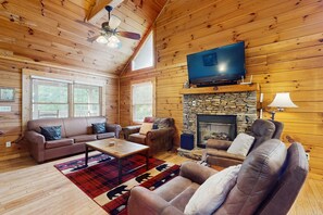 Signature Townhome, 4 Bedrooms, Hot Tub | Living room