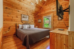 Signature Townhome, 4 Bedrooms, Hot Tub - Porchside Pines (Pigeon Forge)