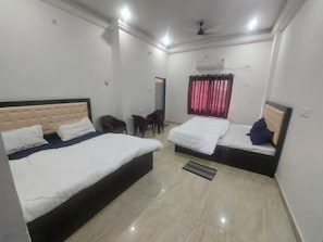 Family Double or Twin Room, Balcony, Garden View