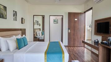 Soundproofing, iron/ironing board, free WiFi, bed sheets
