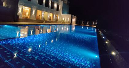 Bindiga Peak Resorts