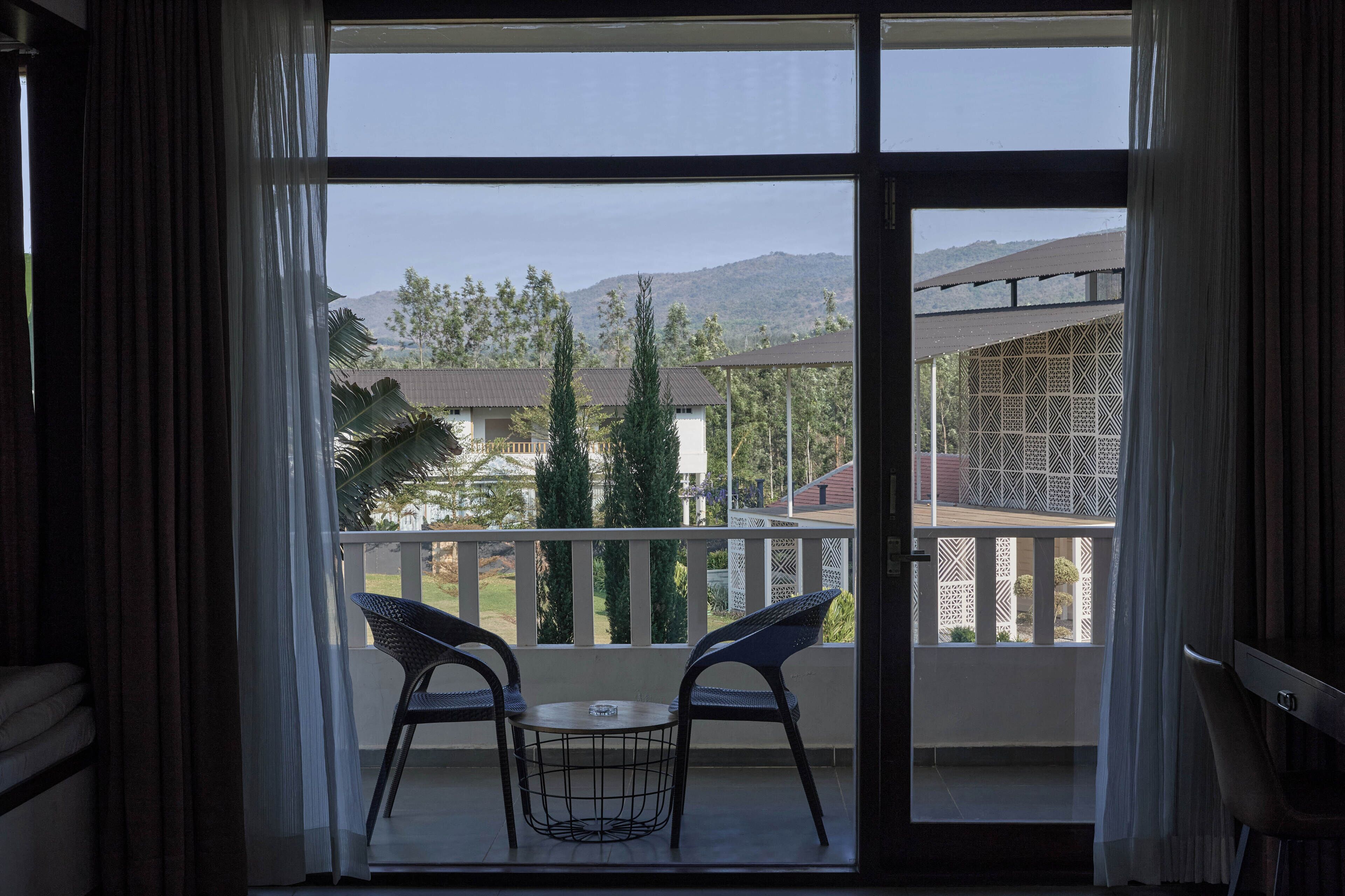 Luxury Room | Balcony