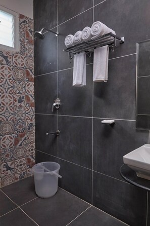 Deluxe Room, Garden View - Bindiga Peak Resorts (Mallenahalli)