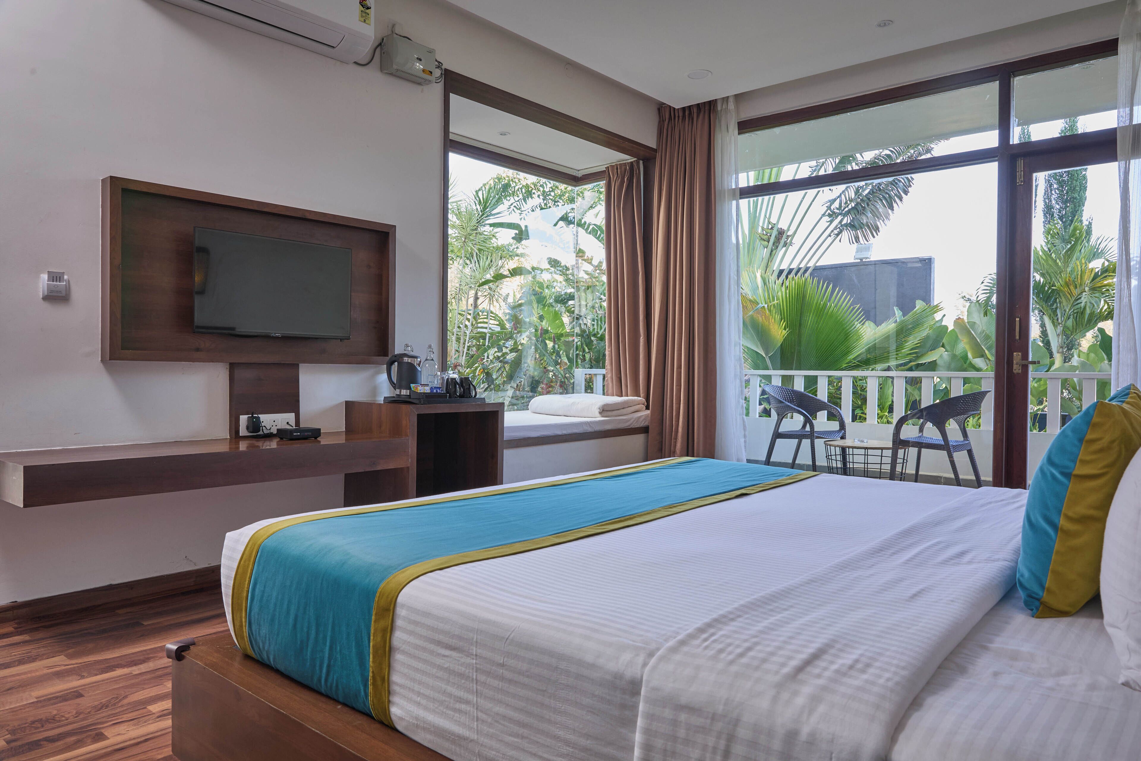 Junior Room | Soundproofing, iron/ironing board, free WiFi, bed sheets