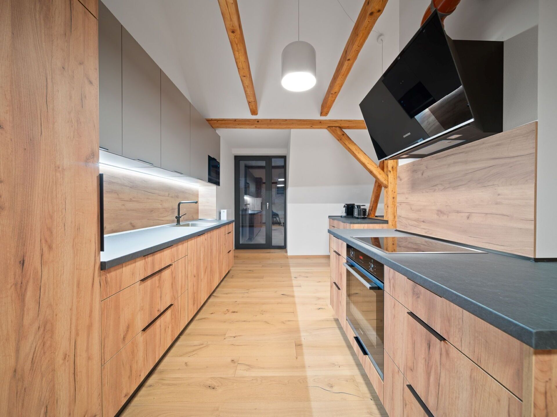 Flooring, Holz, Interior Design, Fussboden, Holzboden, Decke, Countertop, Küche, Möbel, Zuhause