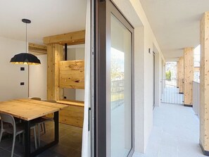 Outdoor dining - Cosy apartment for 6 people with WIFI, TV and balcony (Bocenago)