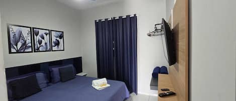 1 quarto, acesso à internet, roupa de cama