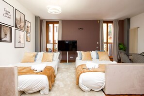 2 bedrooms, iron/ironing board, WiFi, bed sheets - "View Brera Penthouse" Private Jacuzzi + Duomo 5 Min (Milano)