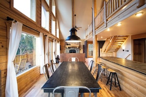Dining - Lakeview Mountain Cabin w/ Deck, Hot Tub & Wood Burning Fireplace. Pet-Friendly! (Twin Lakes)