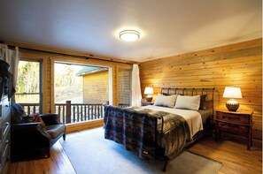 Iron/ironing board, free WiFi, bed sheets, wheelchair access - Lakeview Mountain Cabin w/ Deck, Hot Tub & Wood Burning Fireplace. Pet-Friendly! (Twin Lakes)