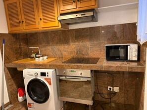 Private kitchen - Charming T2 Apartment at 15 Rue de la Fraternité (Drancy)