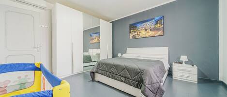 Standard Apartment, Balcony, Courtyard View