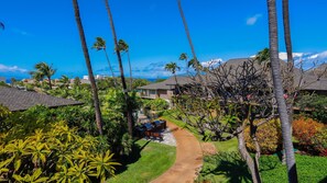Property grounds - Coastal Styled Kaanapali Condo with Ocean & Golf Course Views | Unit B202 (Kaanapali)
