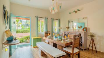 Deluxe Villa, Balcony | Dining