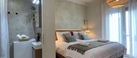 1 bedroom, iron/ironing board, internet, bed sheets