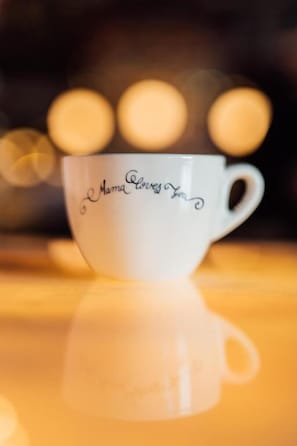 A white cup with 'Mama Loves You' written on it. - Mama Shelter Lake Como  (Como)
