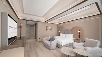 Habitación Deluxe, 1 cama de matrimonio grande (City side) | Zona de estar