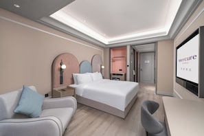 Superior Room, 1 King Bed - Mercure Guangzhou Financial City (Guangzhou)