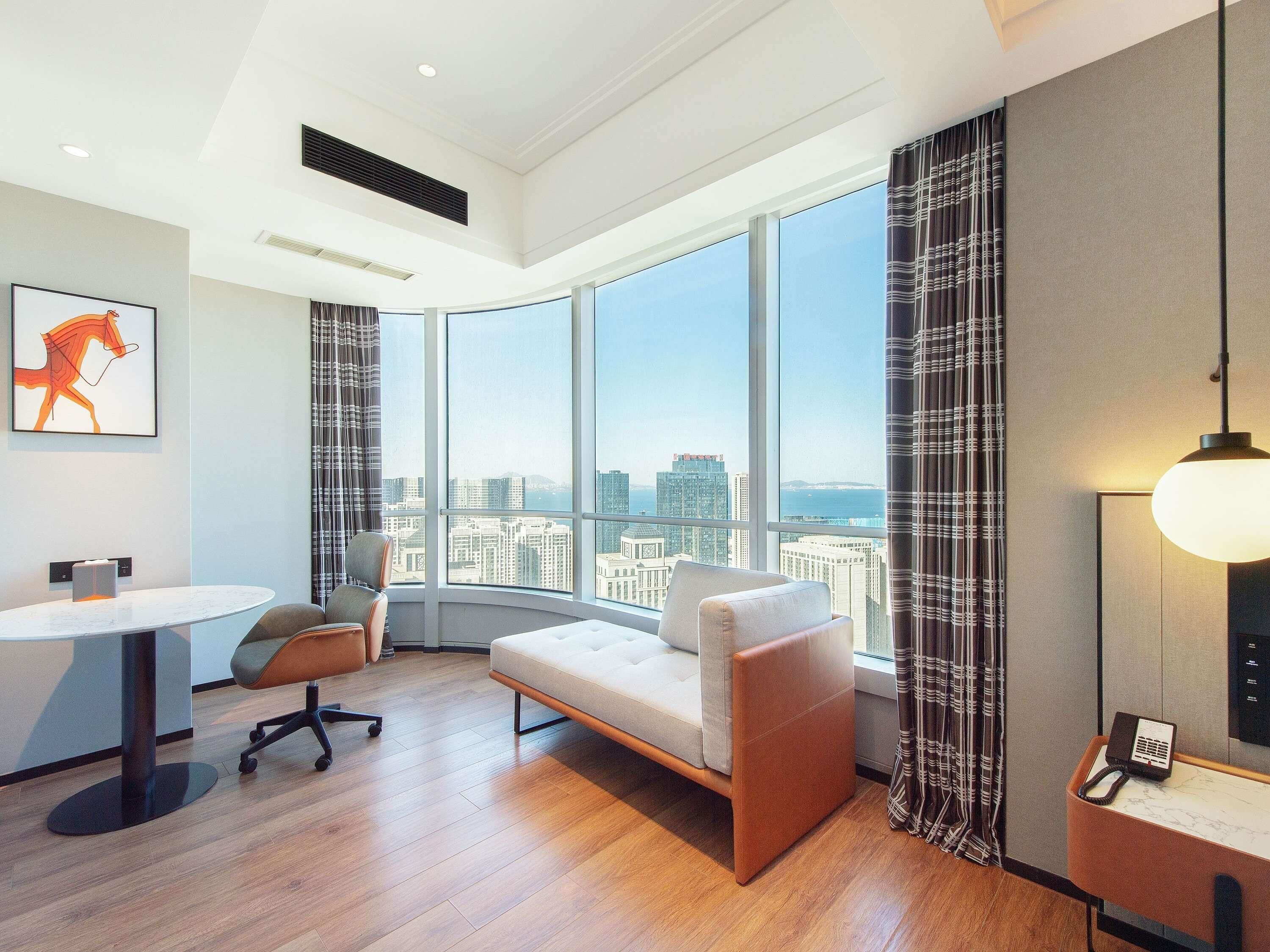 Deluxe Suite, Multiple Beds