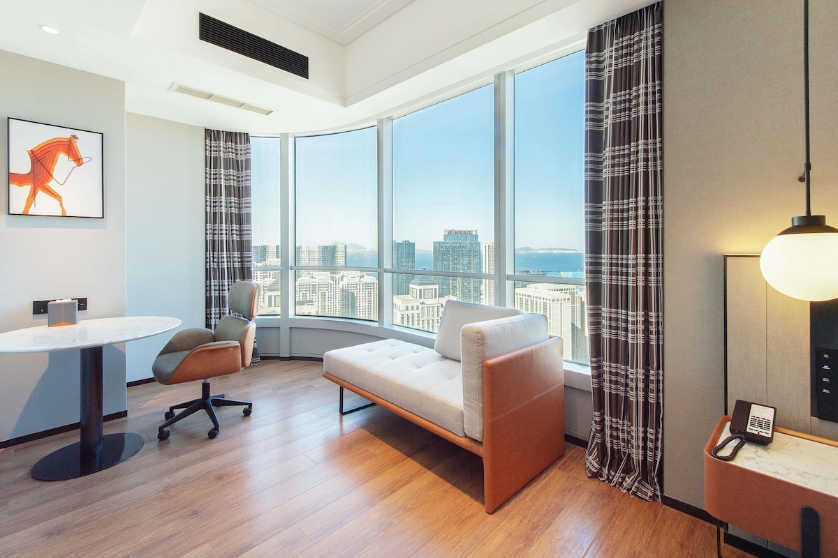 Deluxe-Suite, Mehrere Betten | Hochwertige Bettwaren, Daunenbettdecken, Tempur-Pedic-Betten