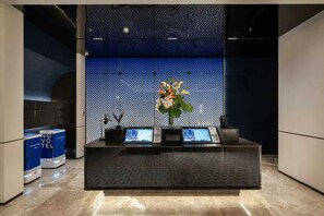 Check-in/check-out kiosk - Novotel Dalian Zhongshan Square (Dalian)